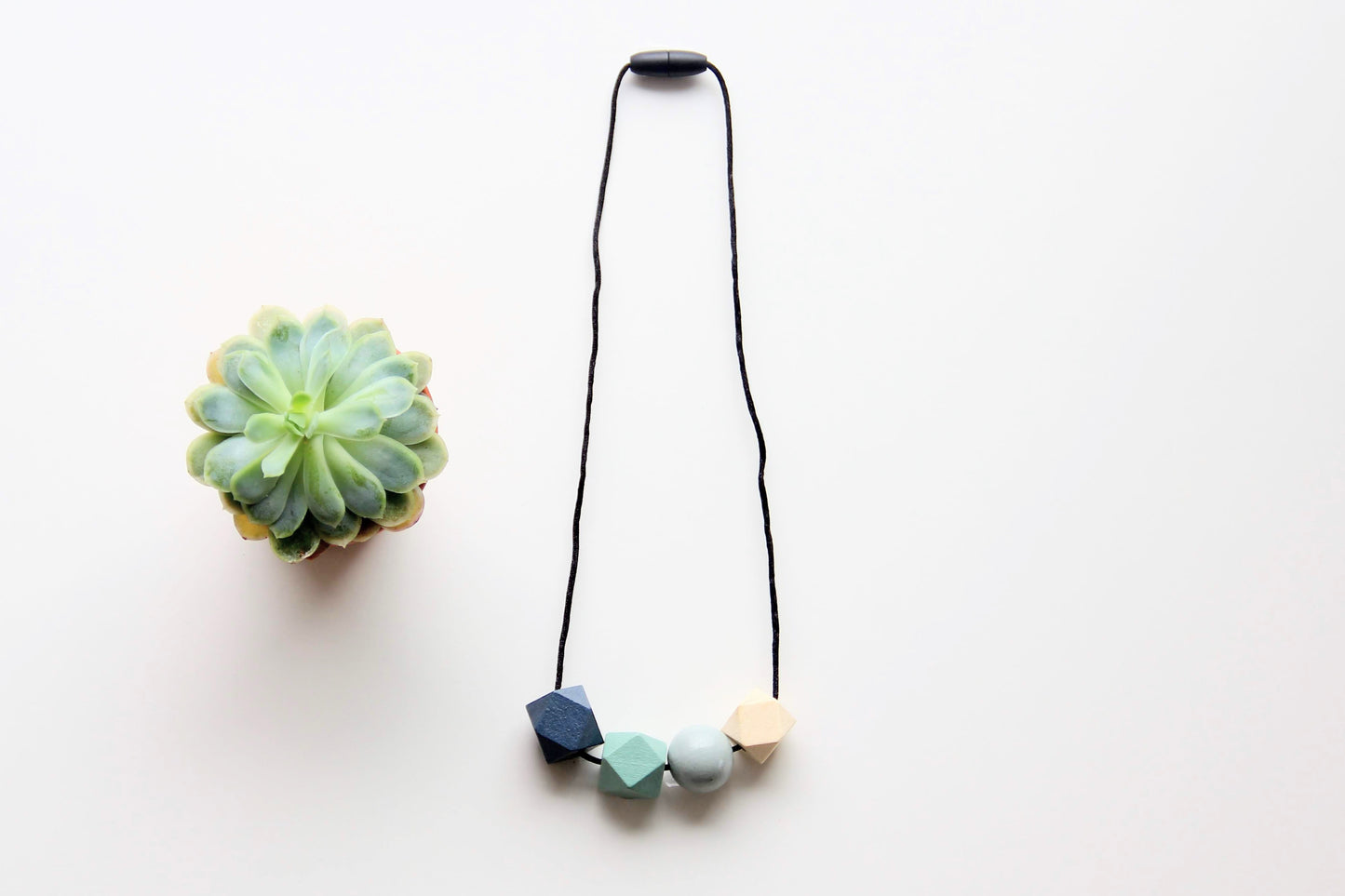 Statement necklace - wooden beads!.