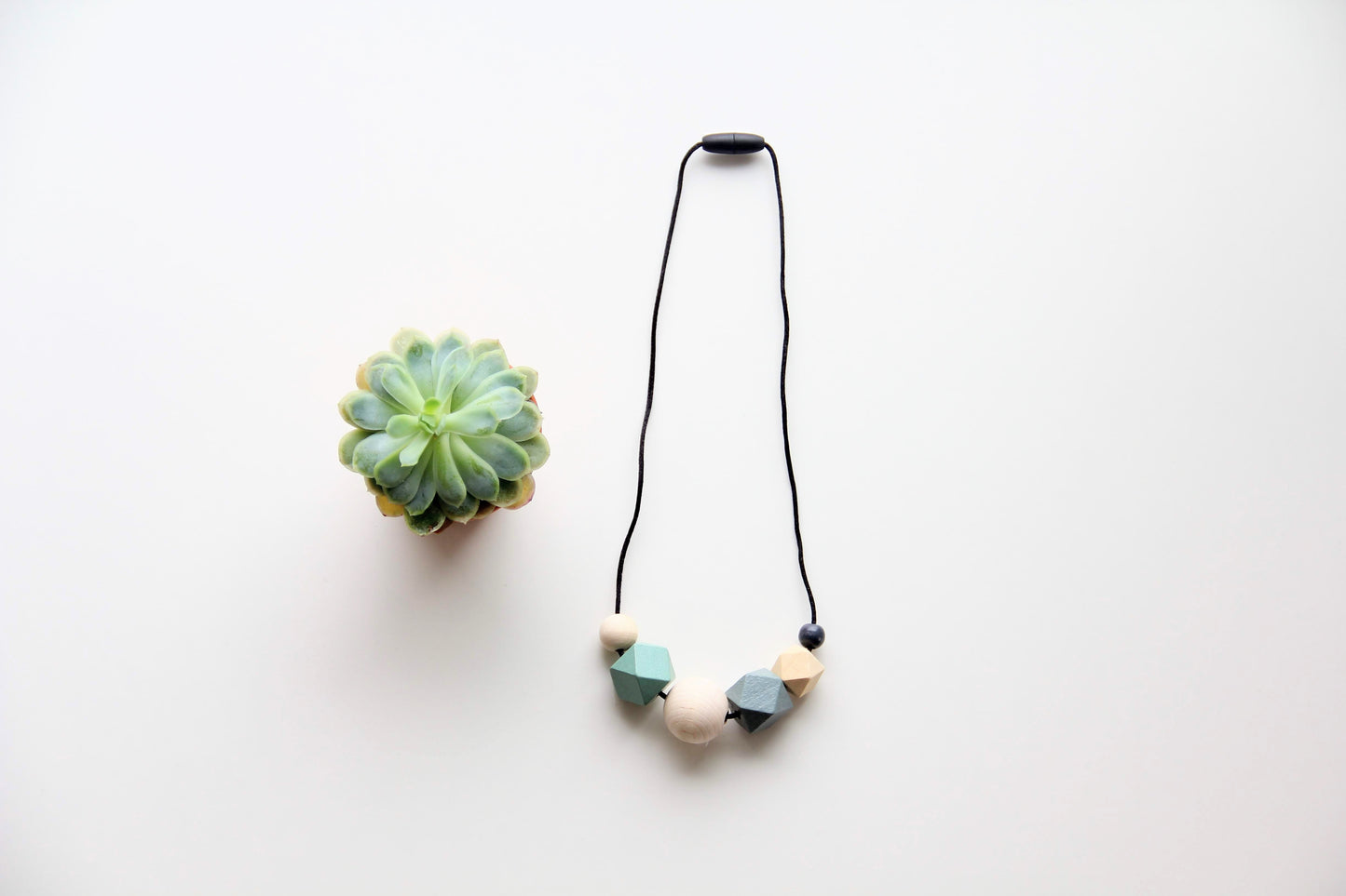 Statement necklace - wooden beads!.