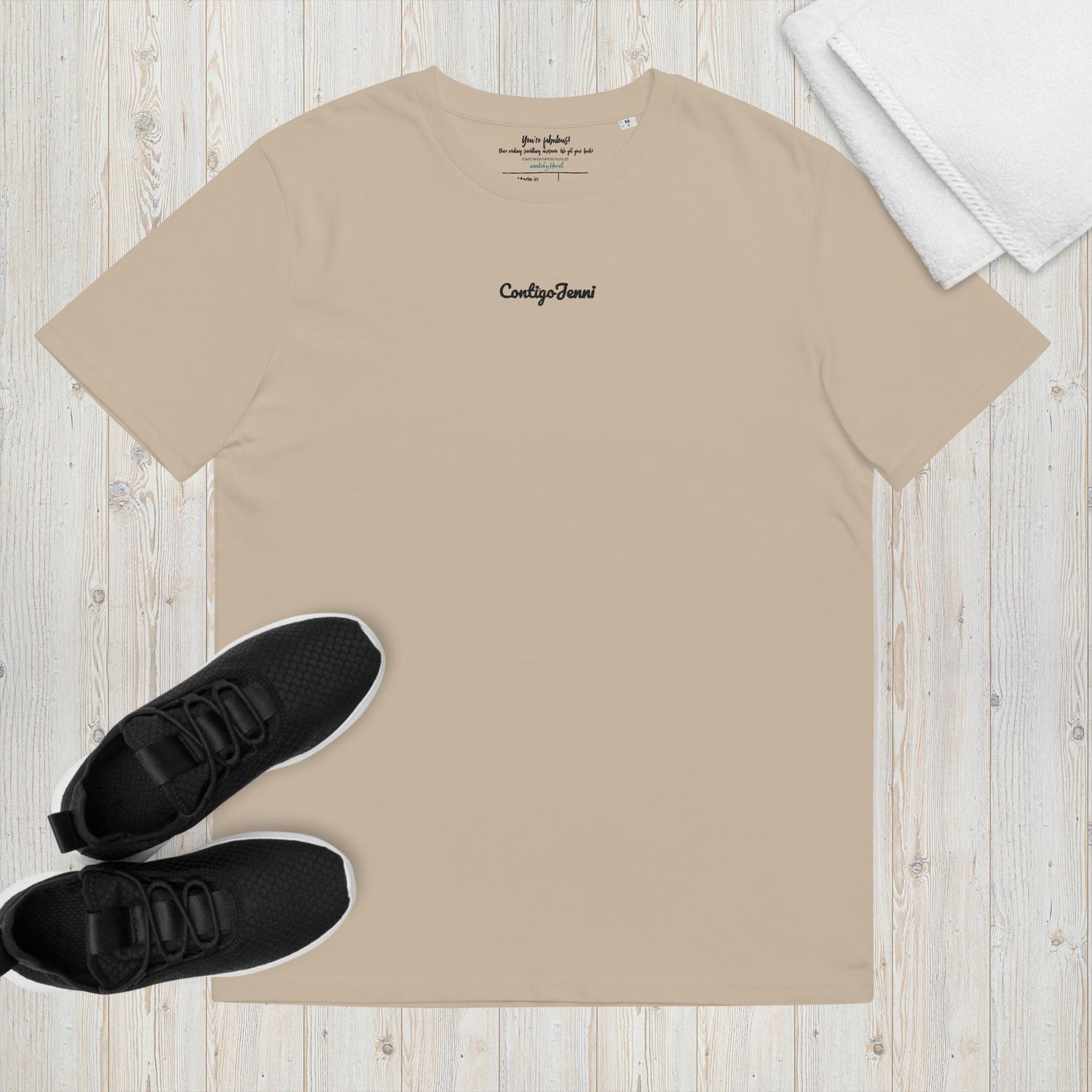 ContigoJenni -  Feminista - We stand with Jenni Hermoso - Beige organic cotton T-shirt.