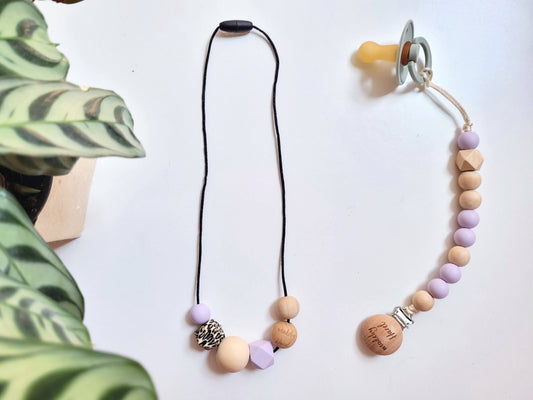 Leo & Lilac - Nursing necklace & Dummy holder kit!