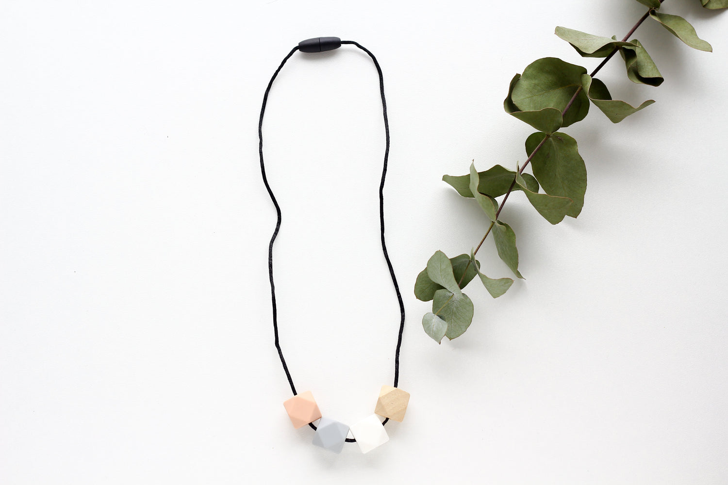 Peach - Nursing Necklace in non-toxic wood & silicone!.