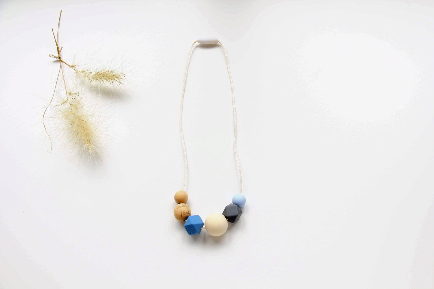 Chic nursing necklace in non-toxic wood & silicone beads - Blues! from madebyHazel