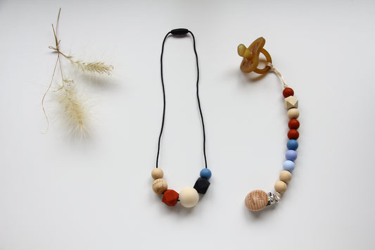 Rusty & Blue - Nursing necklace & Dummy holder kit!.